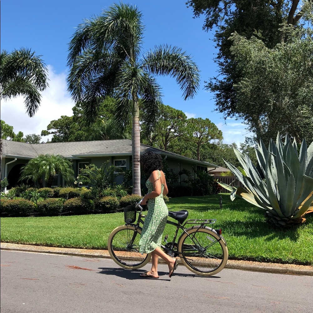 Meet your Posher, Nollye